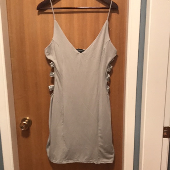 Ladies Silver Dress - Slim - Picture 3 of 3